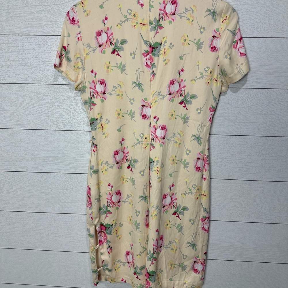 NWT Zara Cream Floral Dress Size Medium - Picture 2 of 12